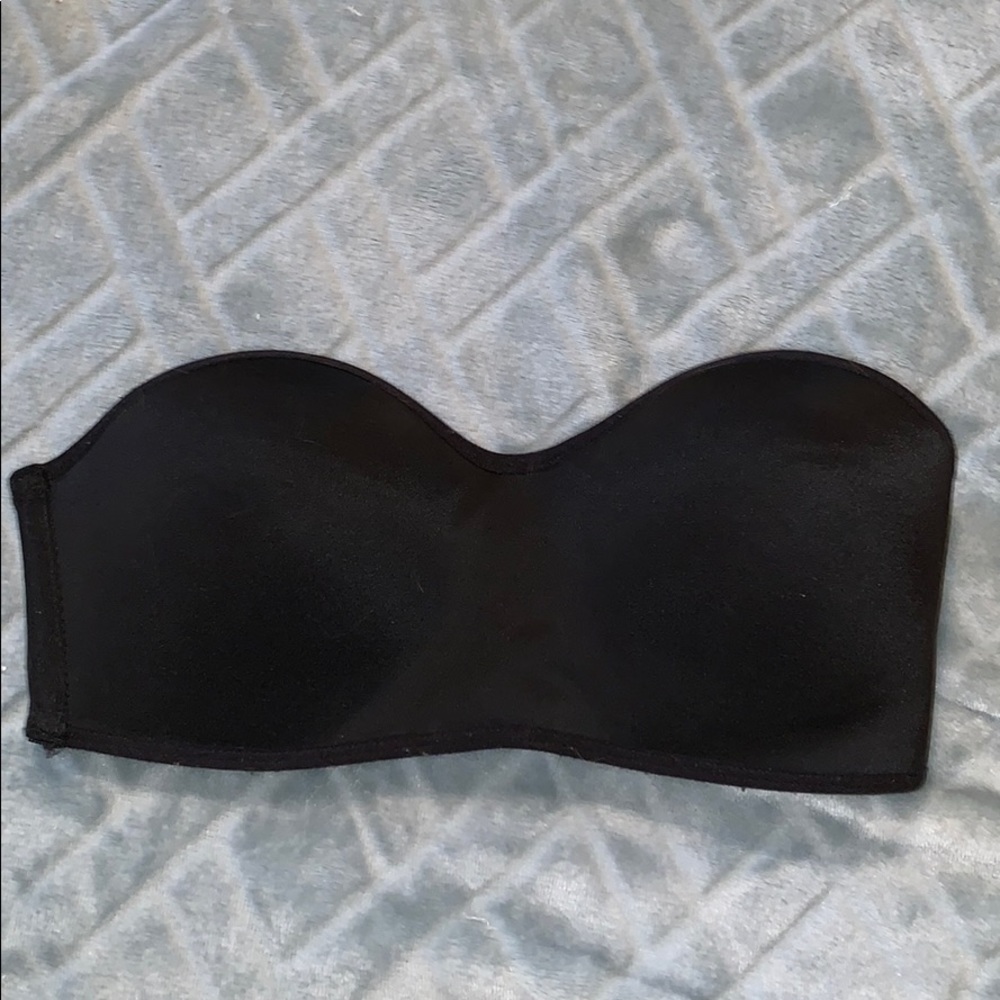 Strapless black bra